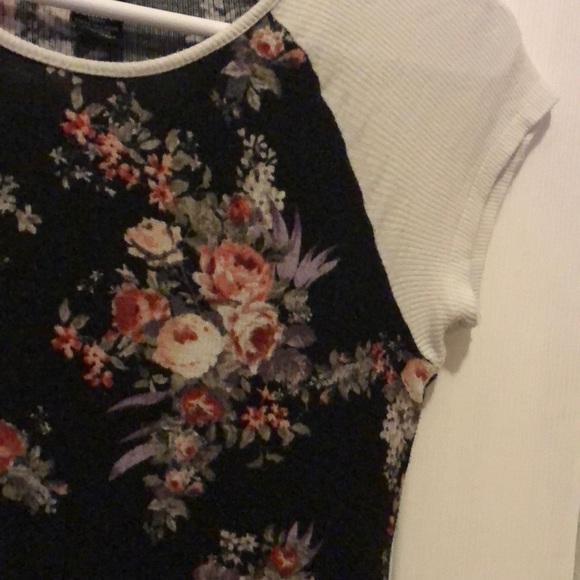 Floral Top Juniors - Picture 4 of 4